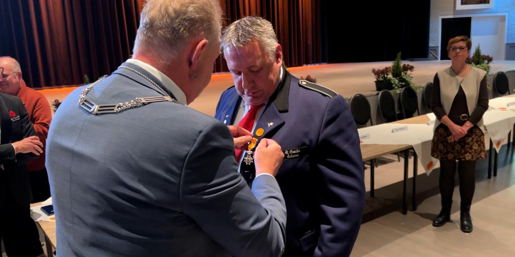 VIDEO: Steunpilaar fanfare Schinnen ontvangt koninklijke onderscheiding