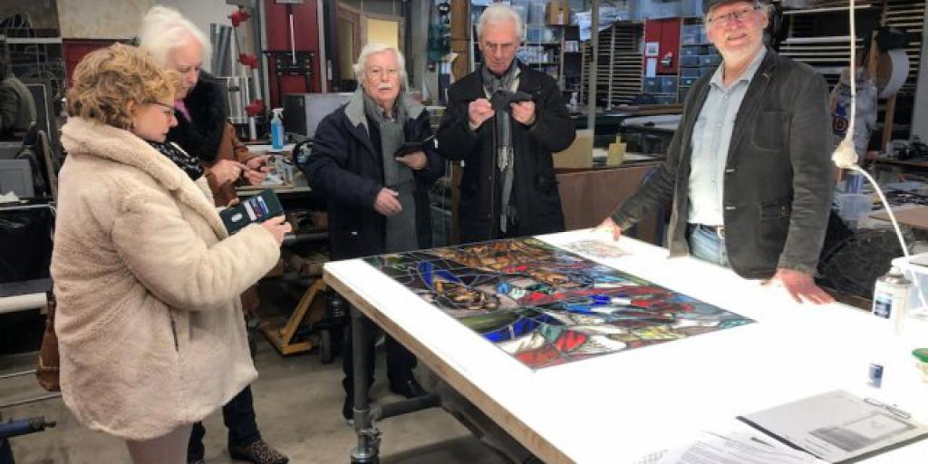 Gerestaureerd herdenkingsraam onthuld op Bevrijdingsdag