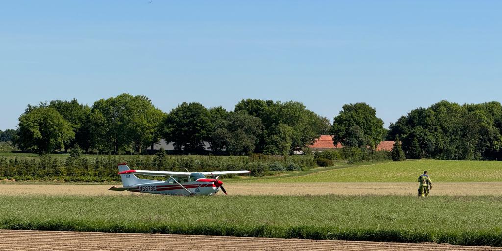Sportvliegtuig maakt noodlanding in buitengebied Schimmert