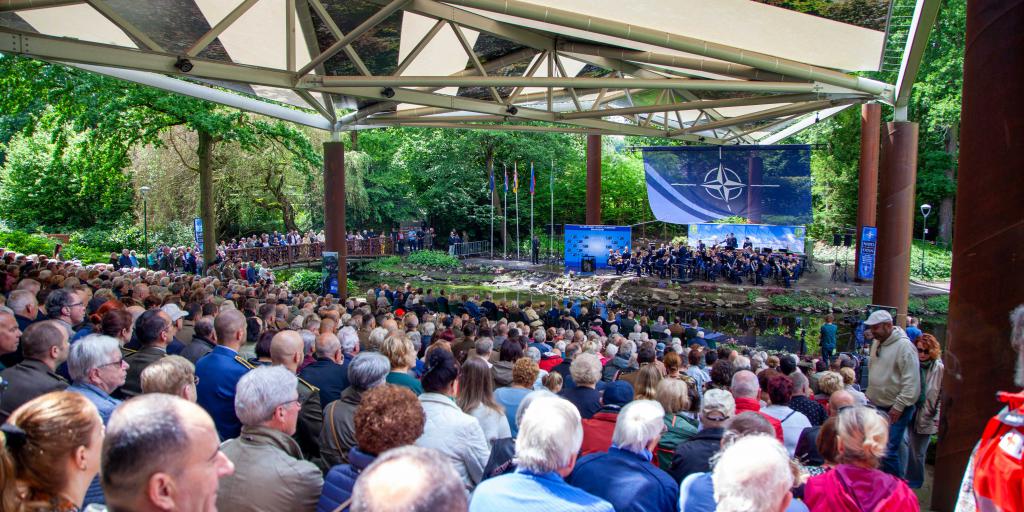 Luftwaffenmusikkorps uit Münster geeft gratis concert in openluchttheater