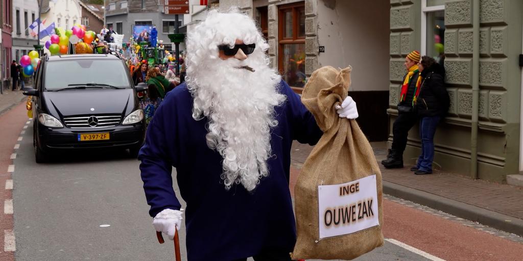 VIDEO: Optocht van CV Woeësj-Joepe