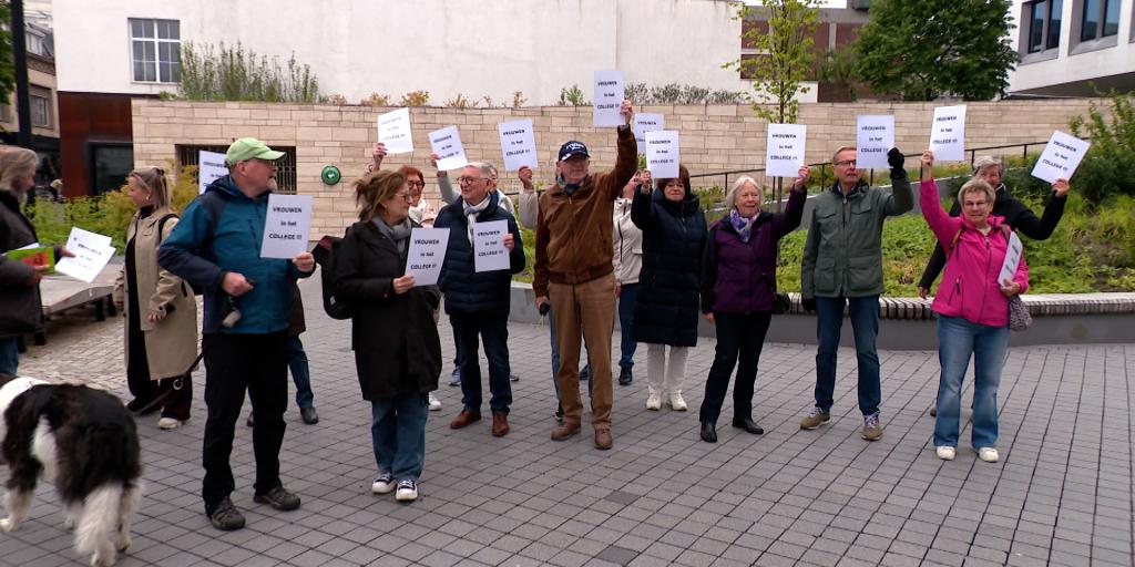 VIDEO: Demonstratie voor meer vrouwen in stadsbestuur