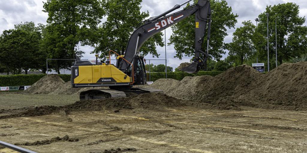 Renovatie voetbalvelden in Simpelveld van start